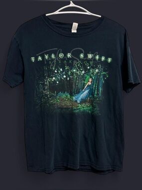 RARE TAYLOR SWIFT SPEAK NOW 2011 TOUR TEE